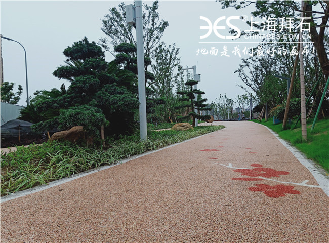 露骨料透水地坪