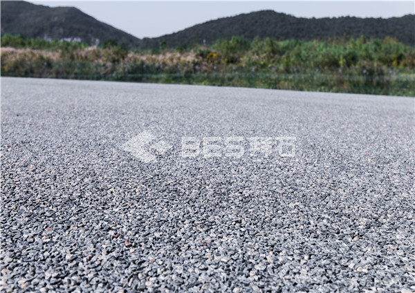 膠粘石透水地坪地坪