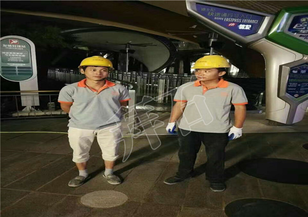 上海迪士尼礫石聚合物樣板鋪裝工程